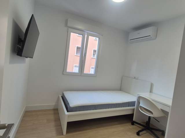 1 room of 85m² in Madrid photo 2