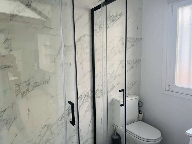 2-bedroom apartment for rent in Embajadores, Madrid - View 6