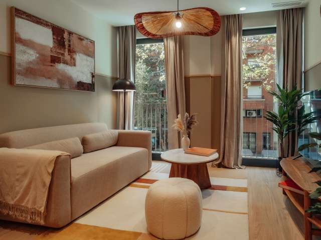 1-bedroom apartment for rent in El Fort Pienc, Barcelona - View 3