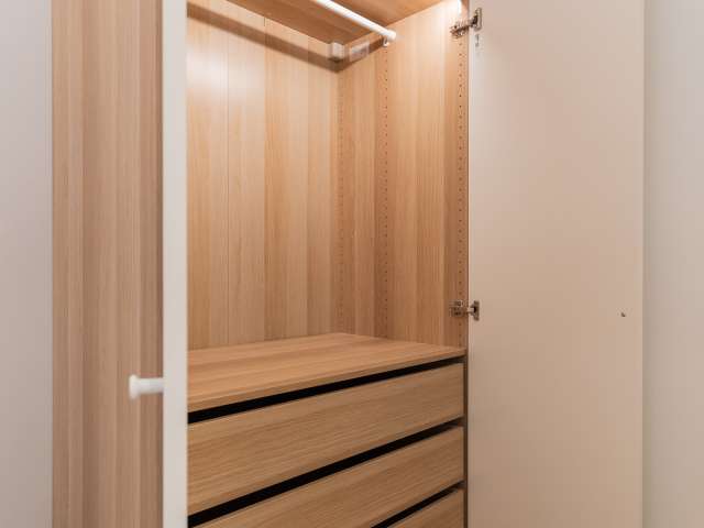 1 room of 136m² in Madrid photo 13