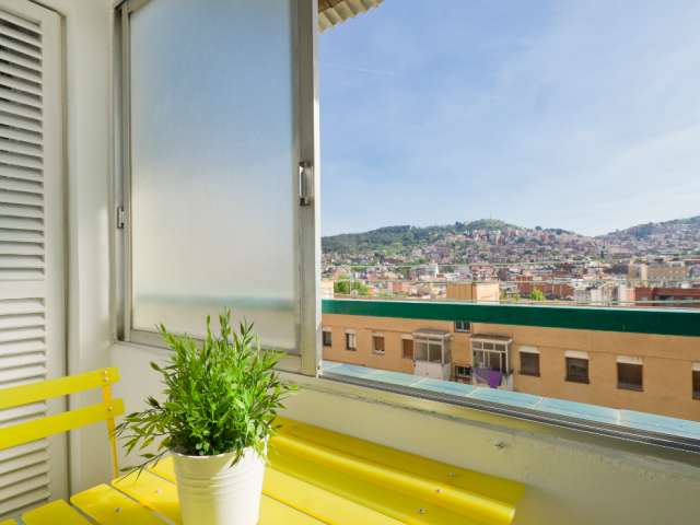 2-bedroom flat for rent in Horta, Barcelona - View 4