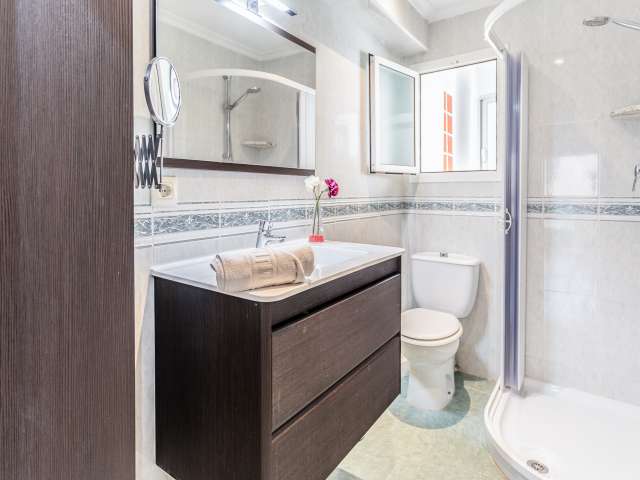 3-room apartment of 89m² in Valencia photo 12