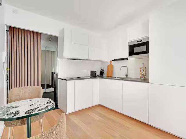 Studio for rent in Muette-Sud, Paris - More