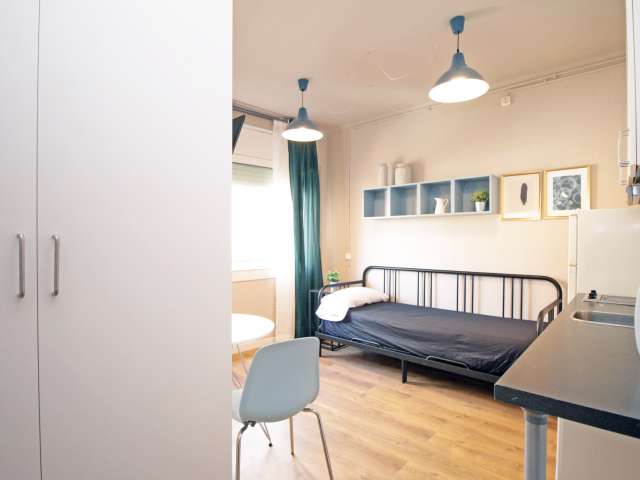 Compact studio apartment for rent in Sant Andreu, Barcelona - Lisää