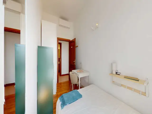 Room in shared flat in Porta Ticinese, Milan