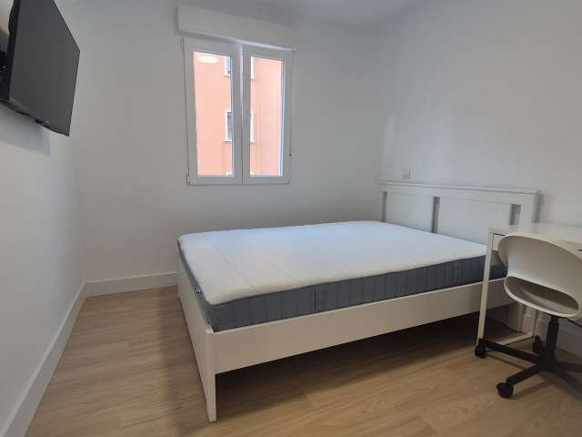 1 room of 85m² in Madrid photo 15