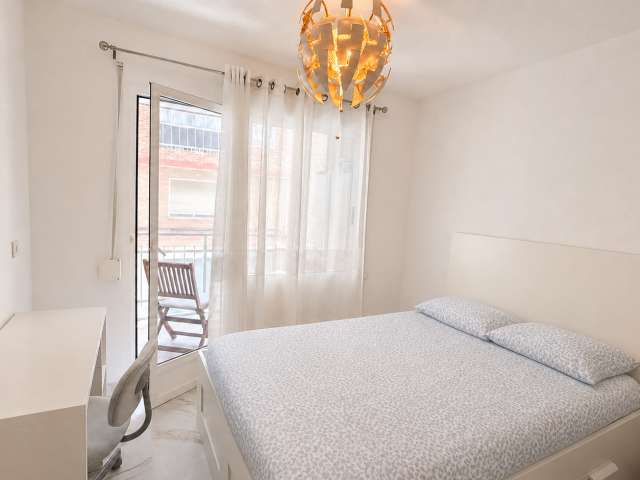 1 room of 93m² in Alicante photo 11
