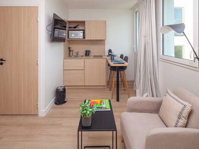 Apartment in Issy-les-Moulineaux - View 5