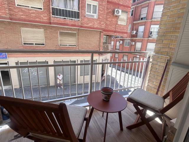 1 room of 93m² in Alicante photo 17