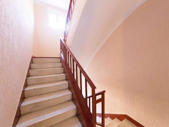 1 room of 72m² in Madrid photo 16