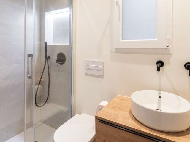 1 room of 136m² in Madrid photo 5