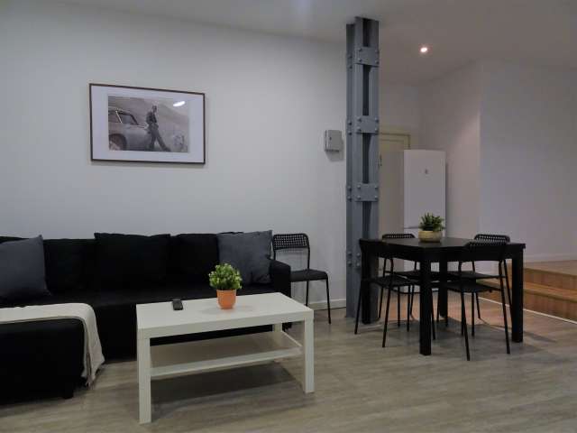 1 room of 48m² in Madrid photo 2