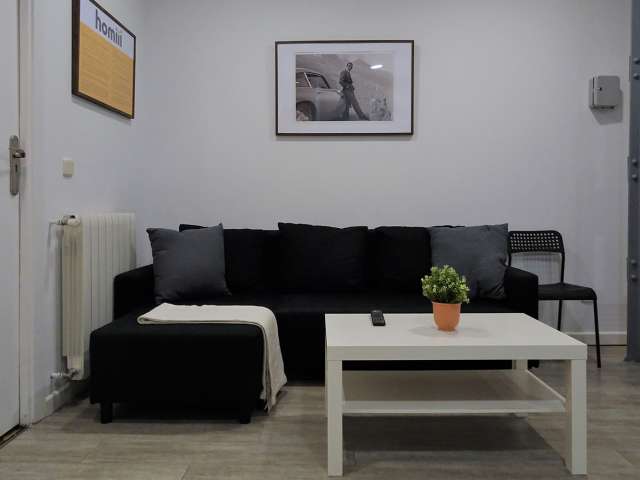 1 room of 48m² in Madrid photo 3