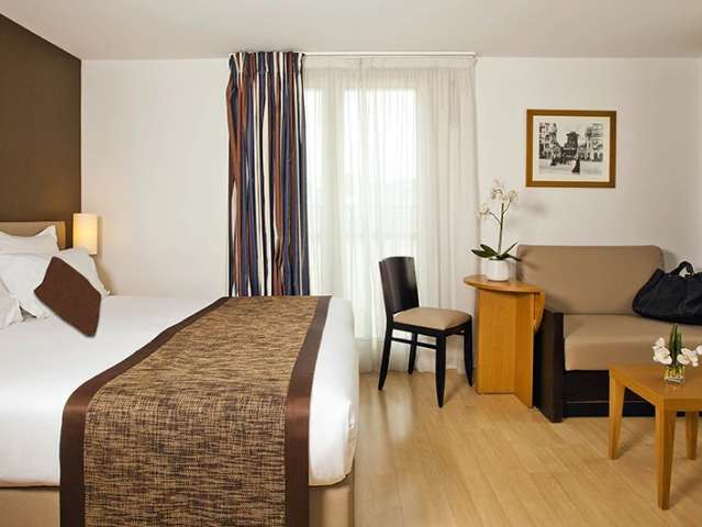 Apartment in Paris - More