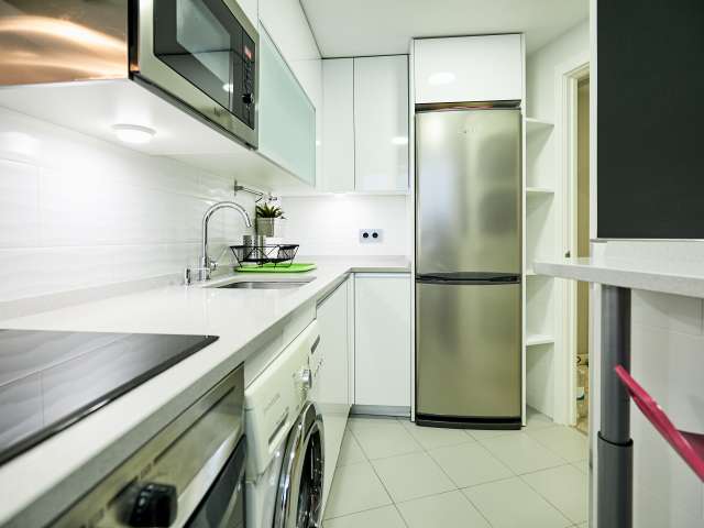 3-bedroom apartment for rent in Palacio, Madrid - View 4