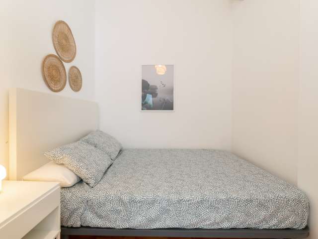 1 room of 23m² in Barcelona photo 14