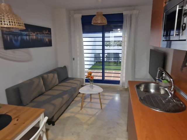 Studio for rent in Benalmádena, Málaga - Vista 2