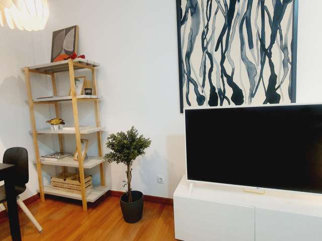 1-bedroom apartment for rent in Universidad, Madrid. - Mais