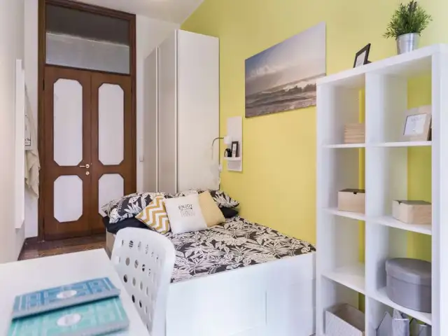 Chambre à louer dans un appartement de 6 chambres à Bologne