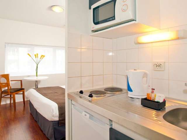 Studio apartment for rent in Courbevoie - View 4