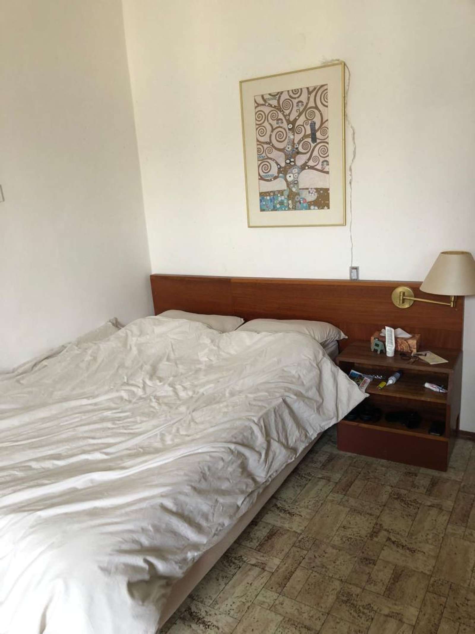 Room for rent in 3-bedroom apartment in  Vinohrady, Prague