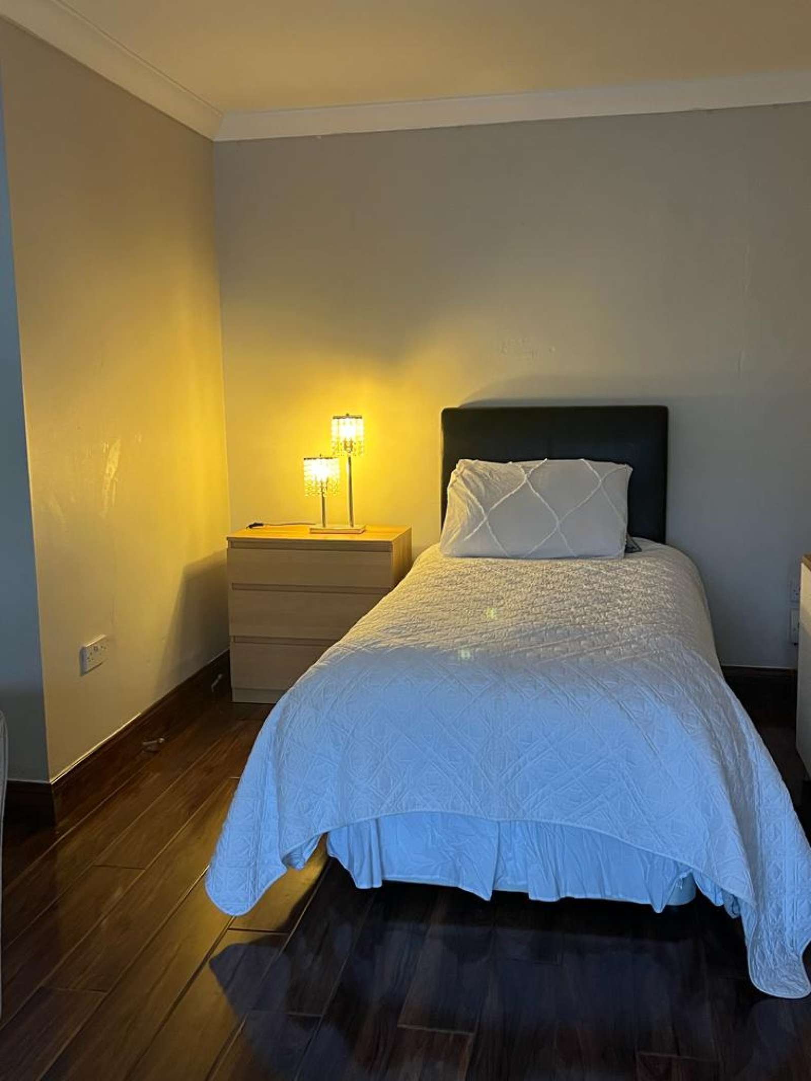 Modern room for rent in 5bedroom house, Woodstown Village (ref 327973) Spotahome