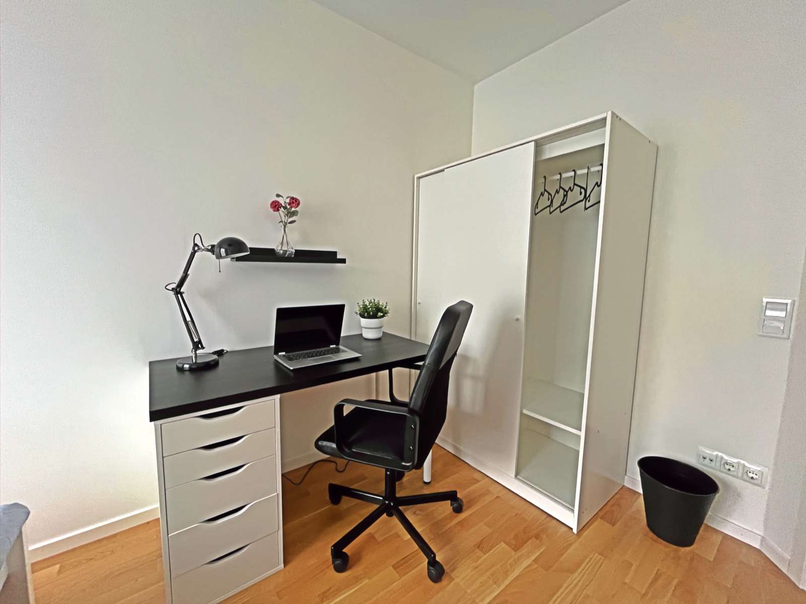 Room in shared apartment in Barkarby