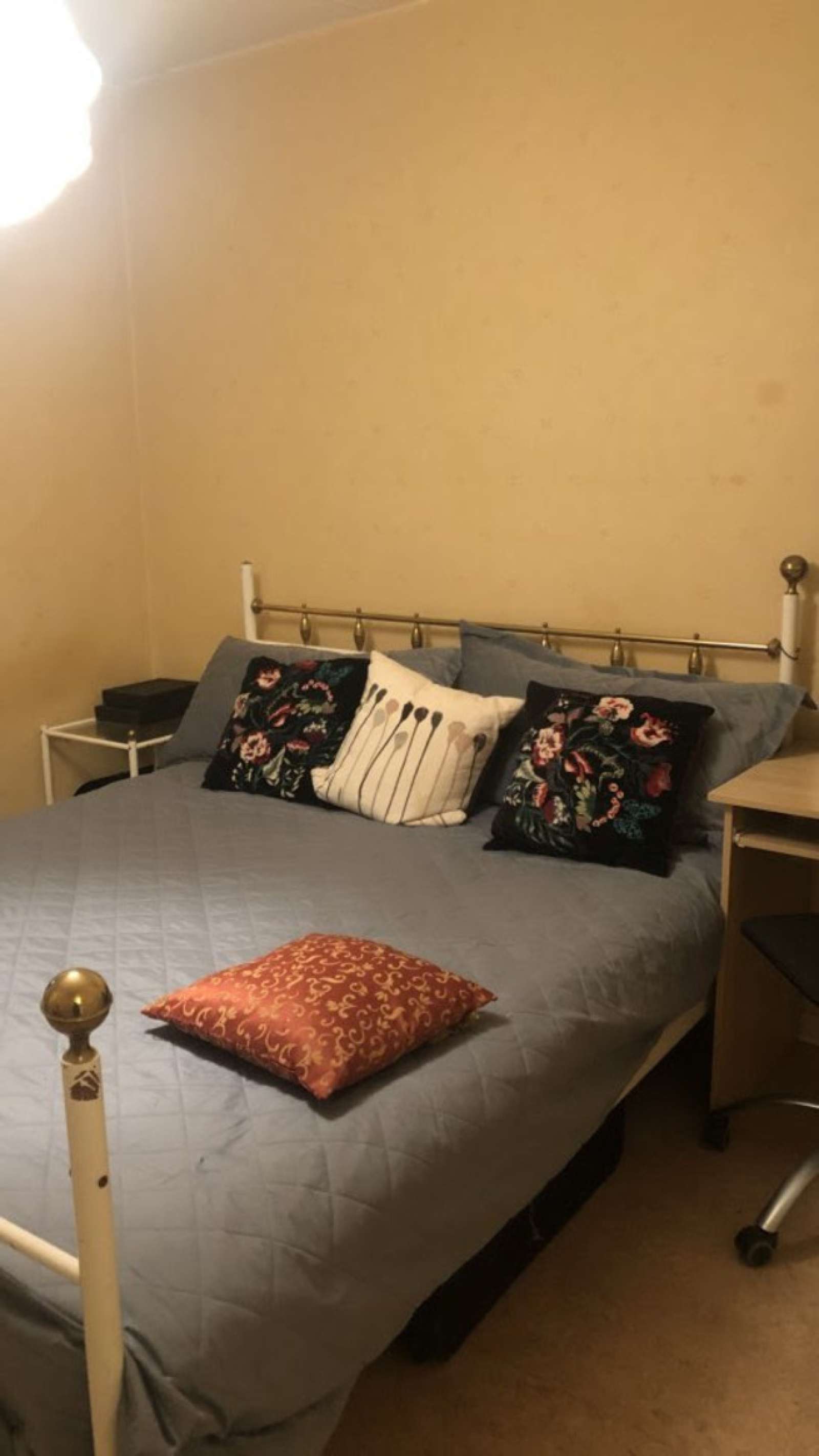 Room for rent in a 3-bedroom apartment in Stockholm
