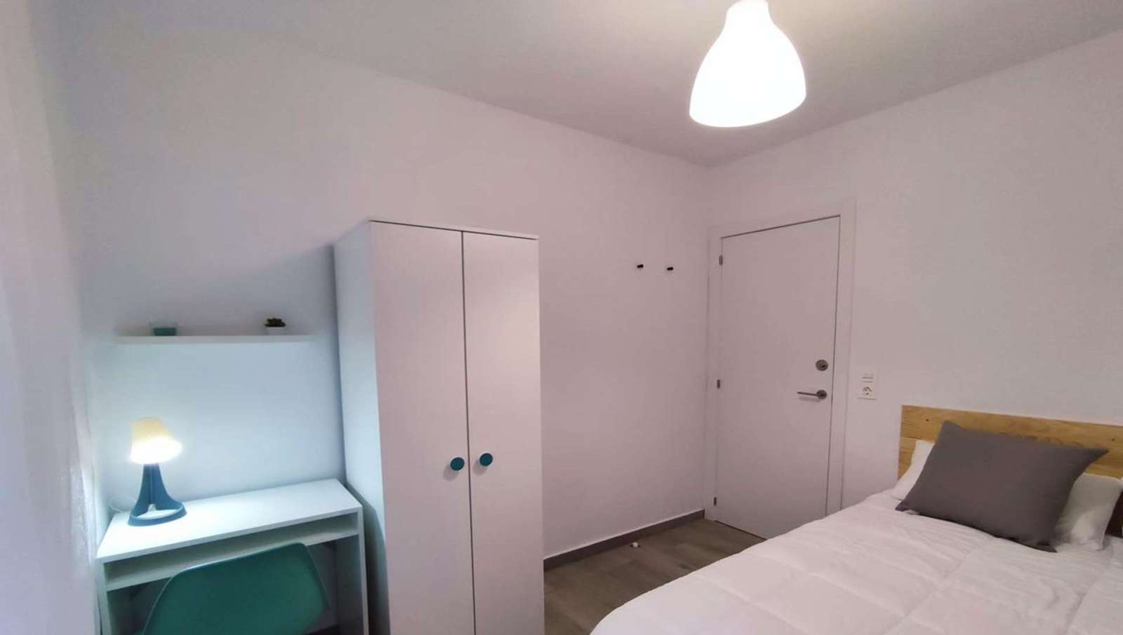 Room shared for rent in Casería de Montijo, Granada.