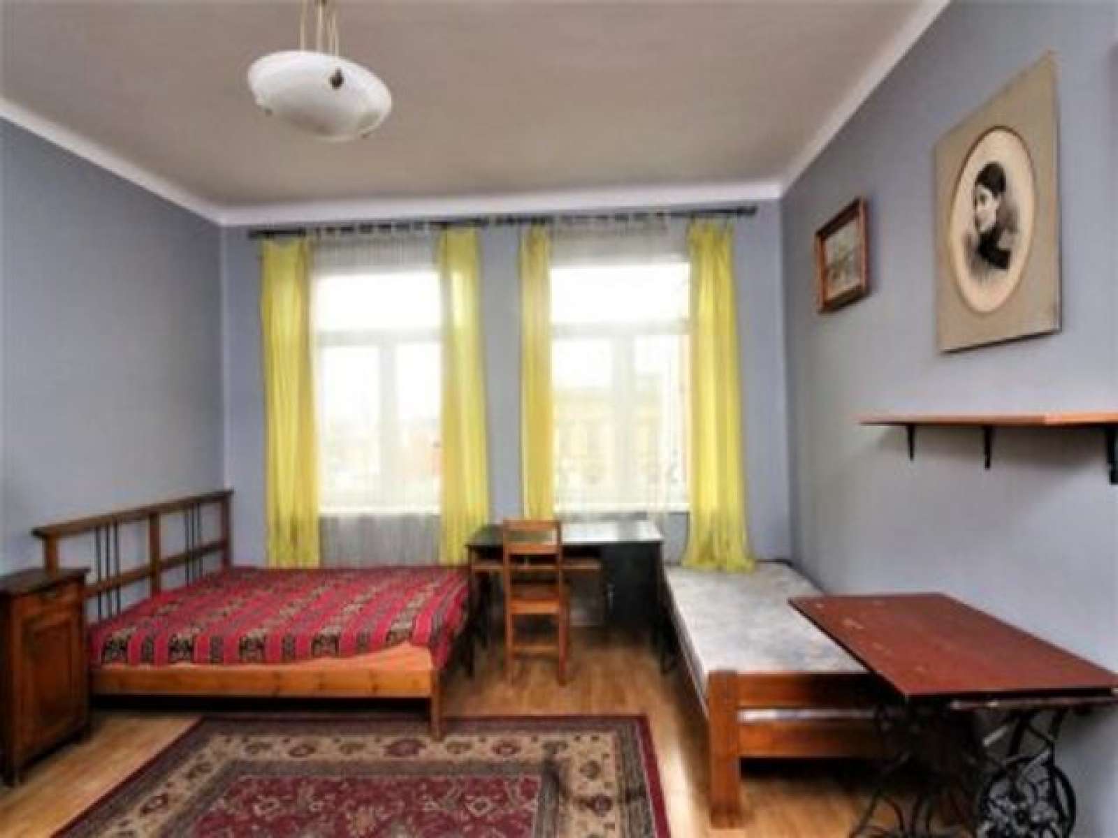 Room for rent in 3-bedroom apartment in Kleparz, Krakow