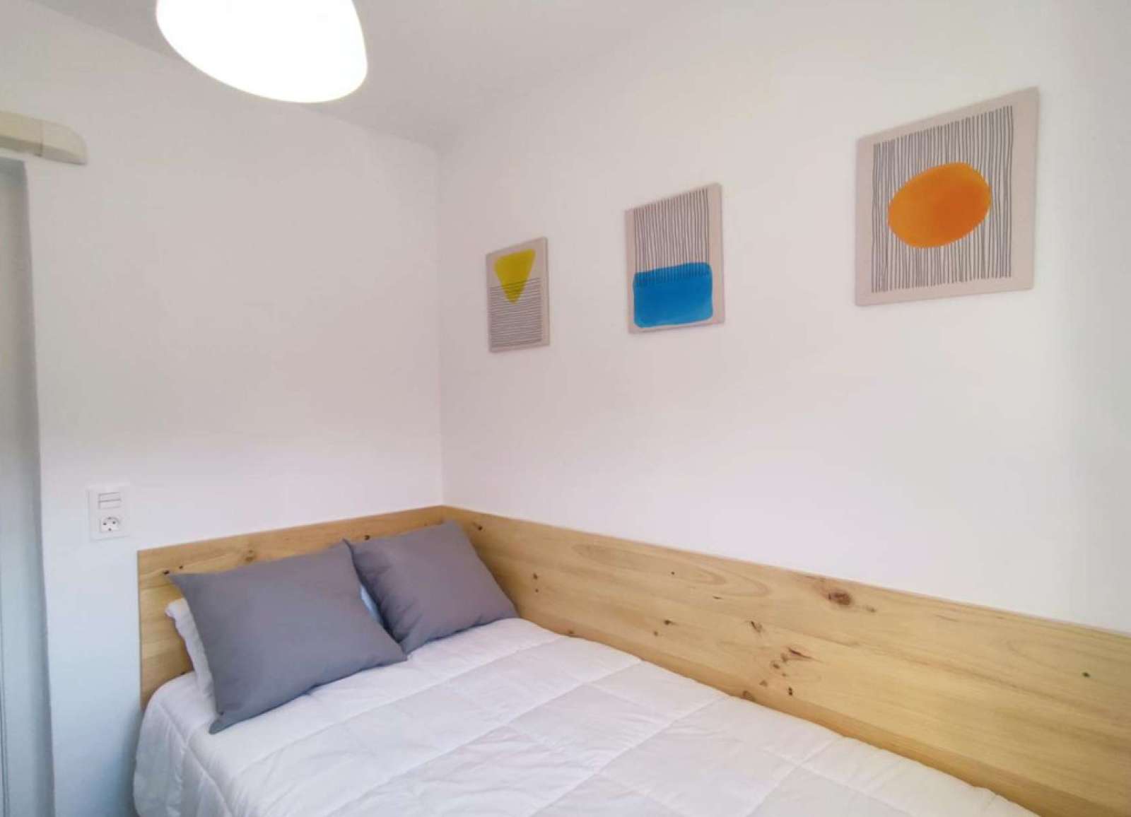 Room in a shared 5-bedroom apartment for rent in Casería de Montijo
