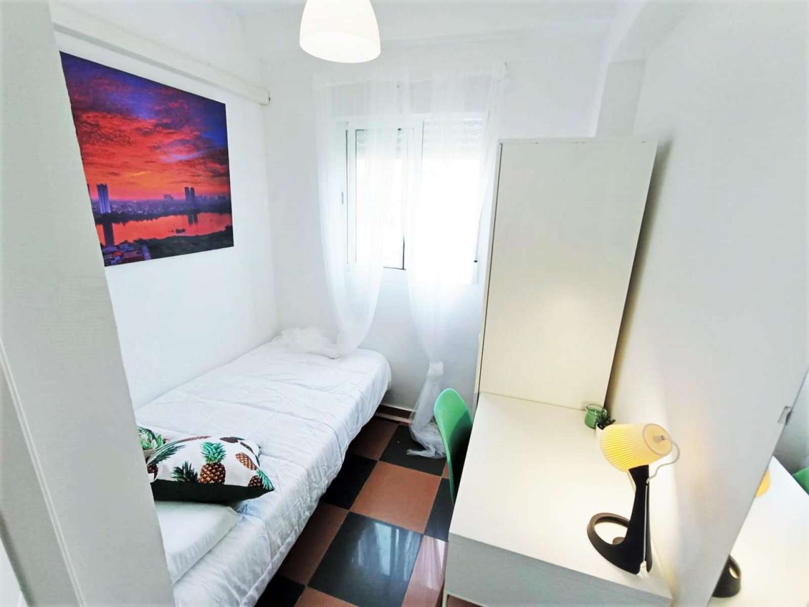 Room shared for rent in Casería de Montijo, Granada