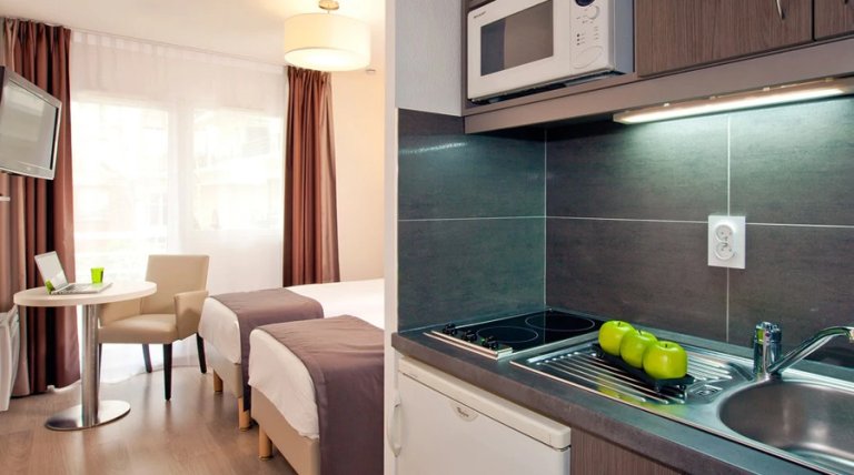Studio apartment for rent in Courbevoie