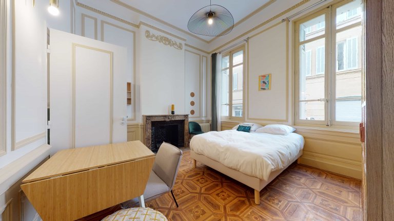 Pièce à Marseille