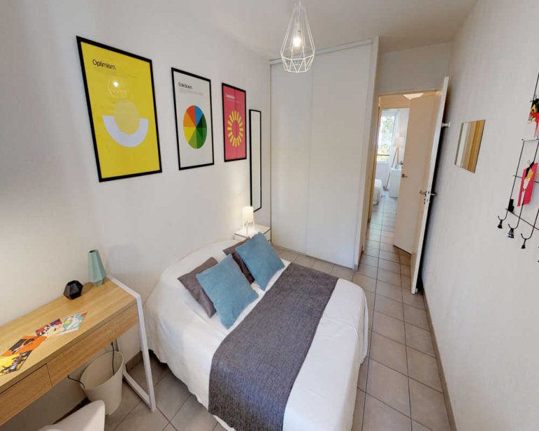 Room in Lyon