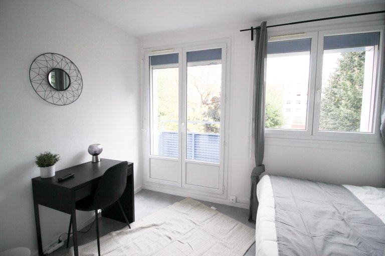 Room in Villeurbanne