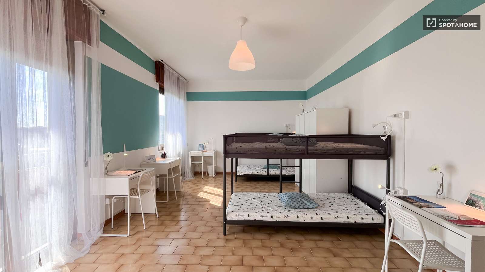 Bed in shared 3-bedroom flat for rent, Sesto San Giovanni