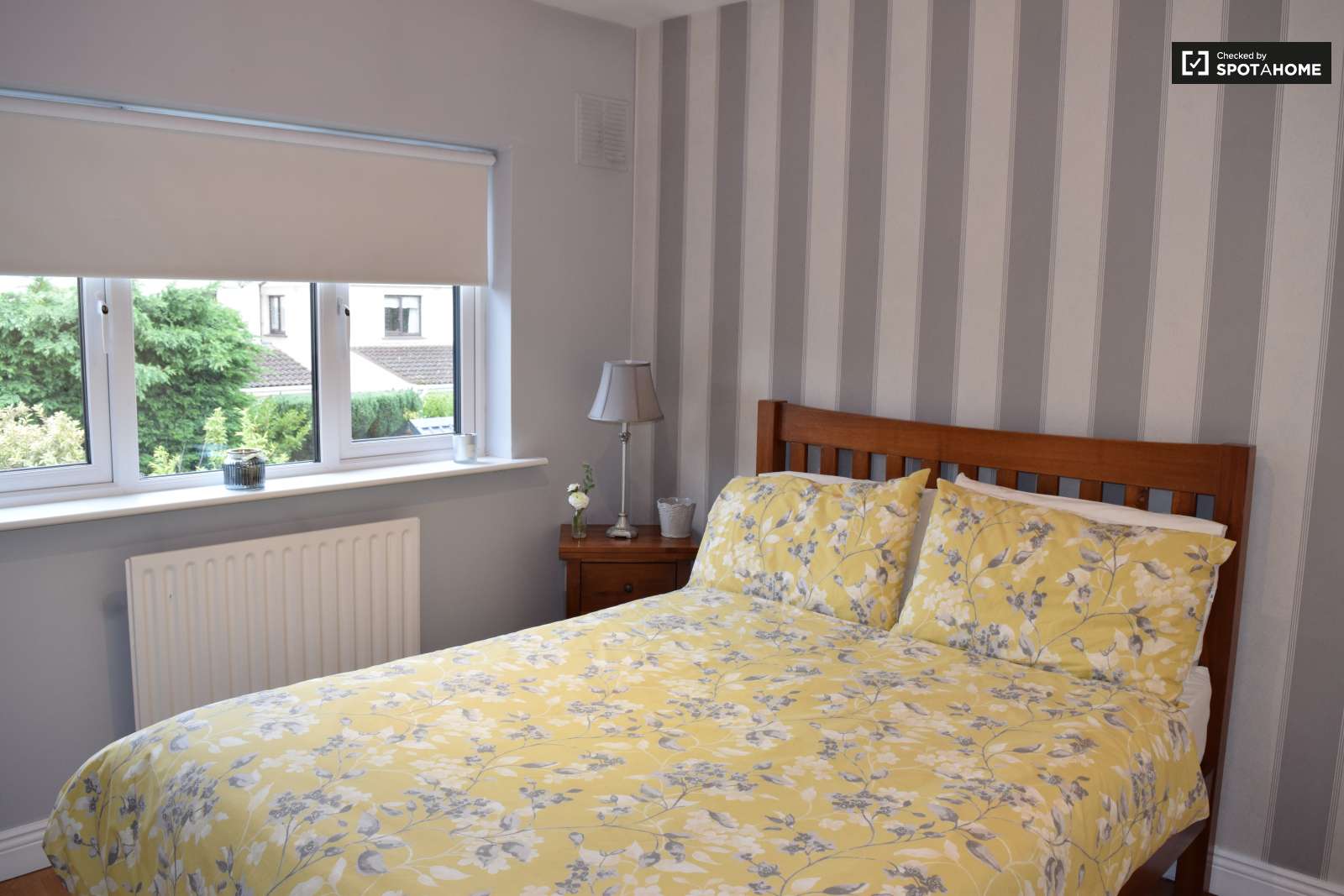 Bright room in 3-bedroom house, Dublin