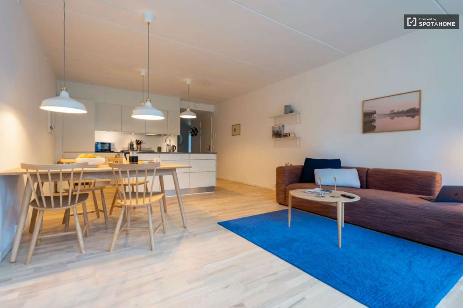 Room in furnished and serviced 4 bedroom co-living apartment
