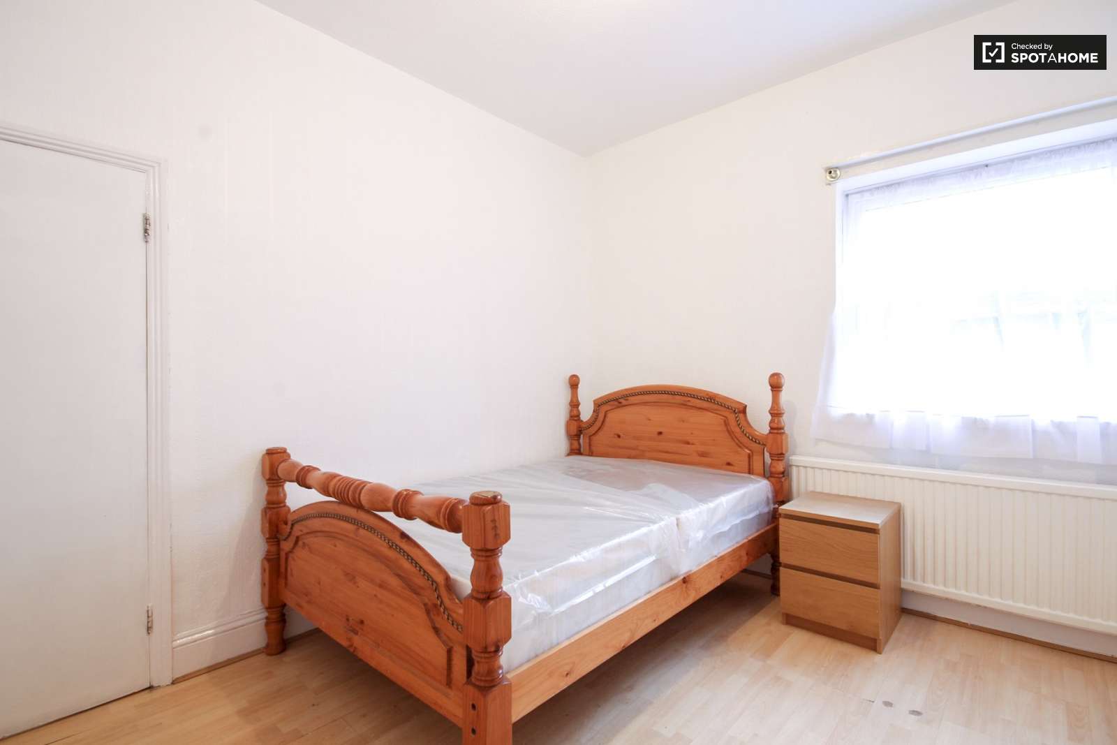 Cozy room in 6 bedroom houseshare in Tottenham, London