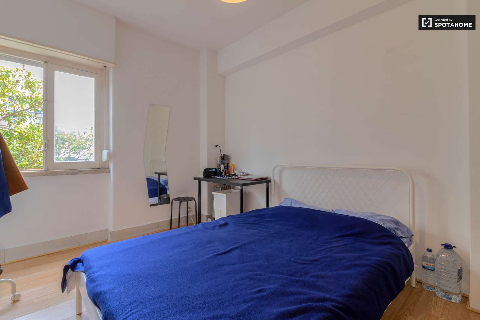 Room in 6-bedroom apartment in Campo de Ourique, Lisboa
