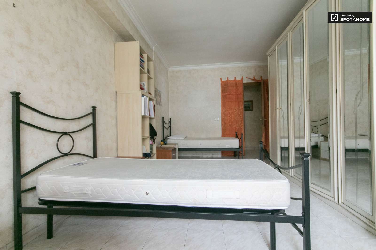 Bed for rent in shared room in apartment in Tiburtina