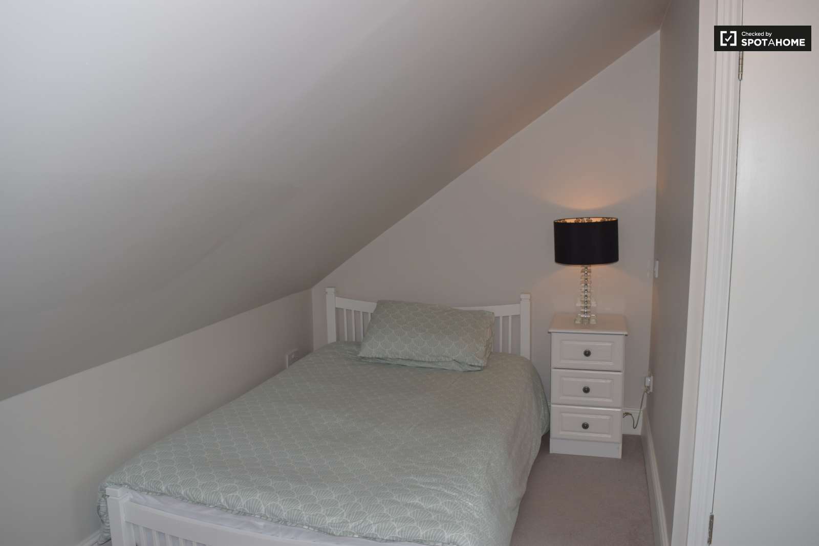 Room for rent in charming 5bedroom house, Drumcondra Dublin (ref