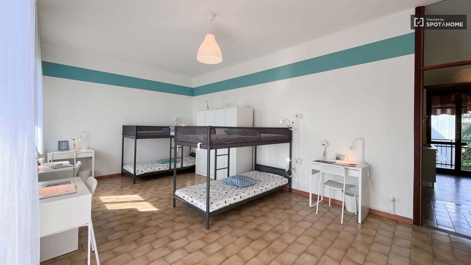 Bed in shared 3-bedroom flat for rent, Sesto San Giovanni