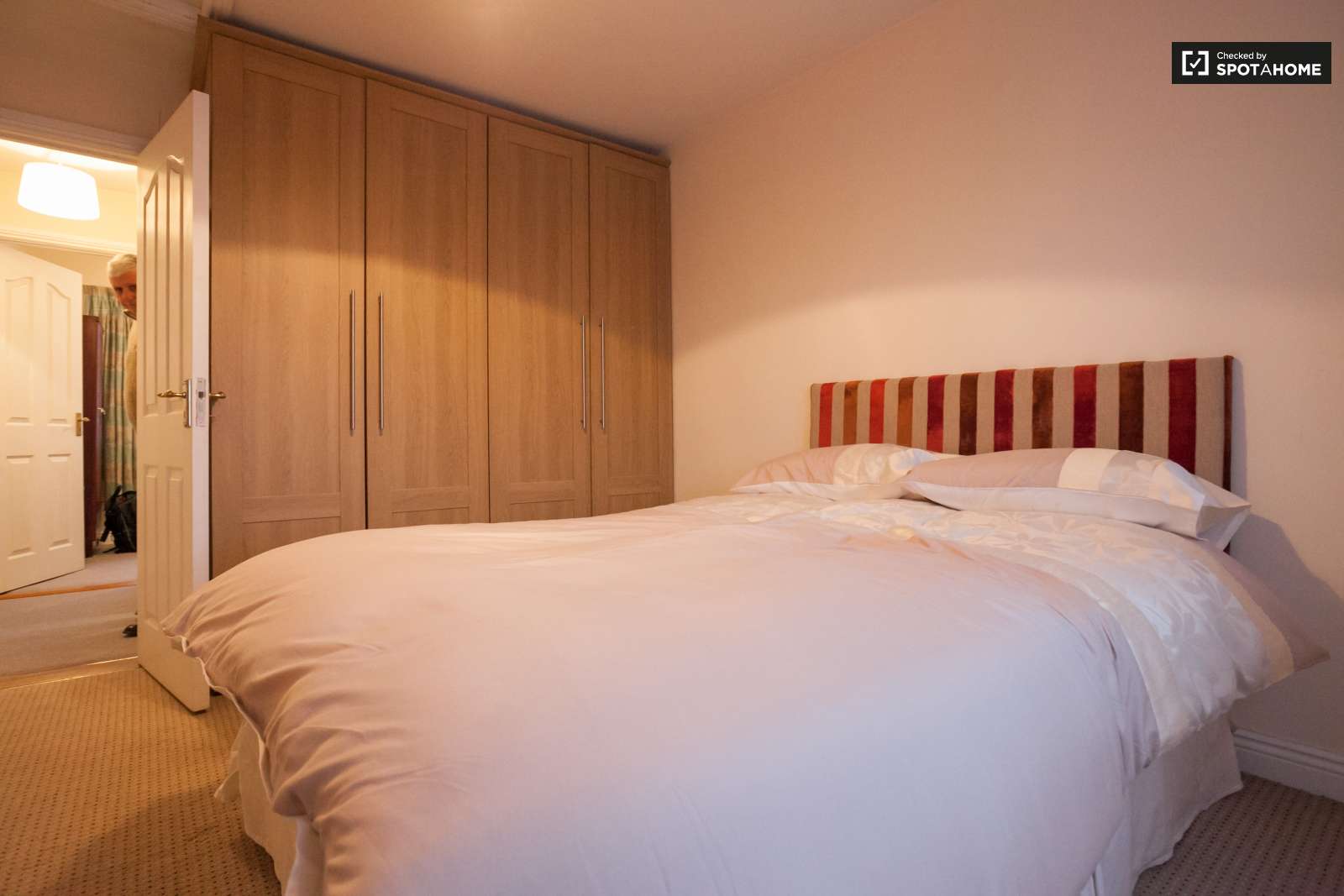 Room for rent in 5-bedroom house in Donaghmede, Dublin