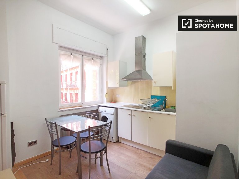 2-bedroom flat for rent in Plaza de España